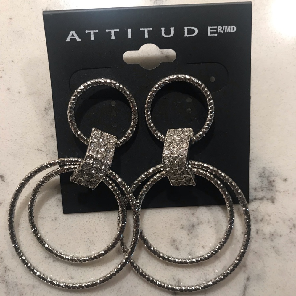 Attitude hoop earrings